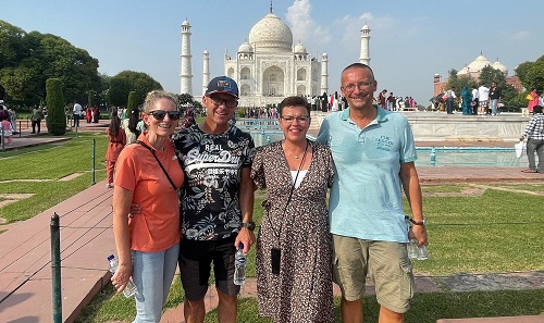 Taj Mahal and Mausoleum Guided Tour with Skip-the-Line